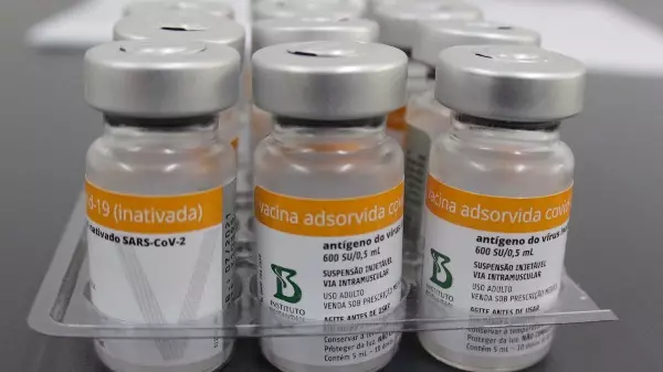 Ribeirão anuncia 5,1 mil vagas para vacina; há 4ª dose para idosos