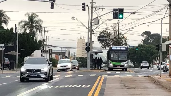 Transerp libera táxis e ambulâncias em corredores de ônibus