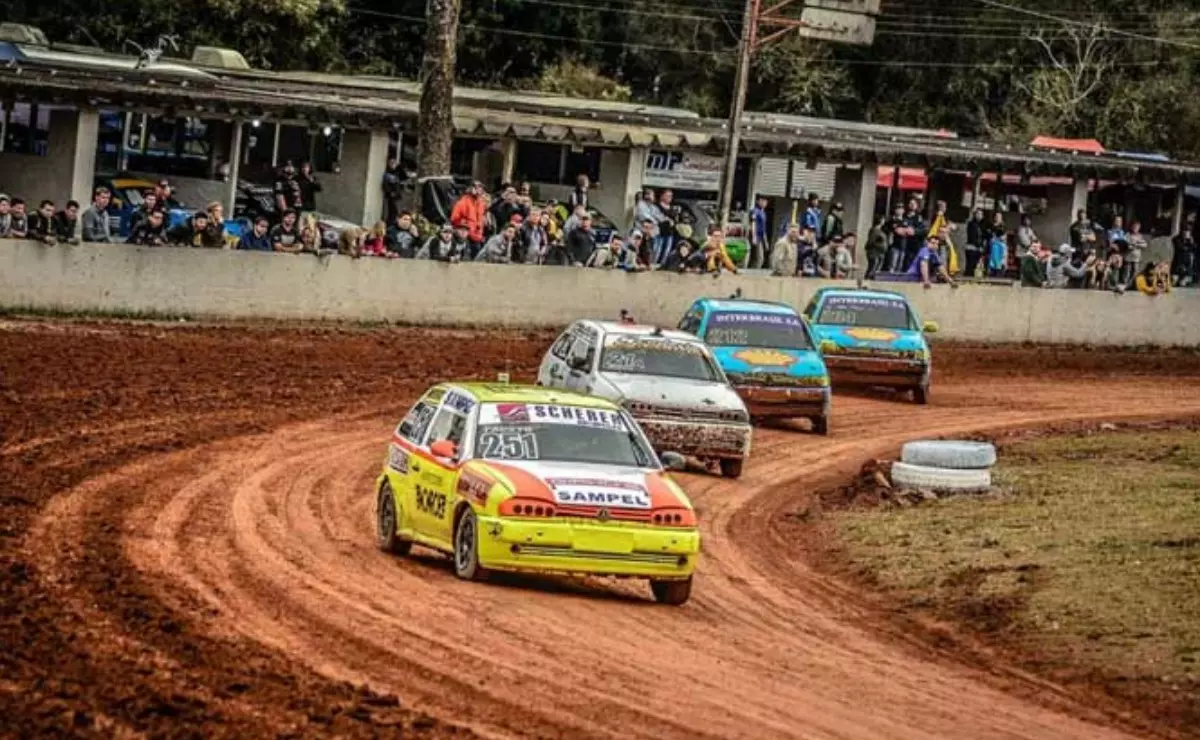 Provas de velocidade na terra são muito comuns em Santa Catarina (Divulgação)