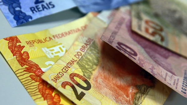 Apesar de bom desempenho no primeiro bimestre de 2025, atividades econômicas devem cair em abril