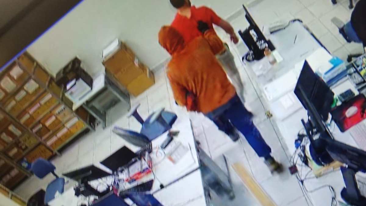 Criminosos rendem funcionários e roubam R$ 1 milhão de agência da Caixa em Monte Alto