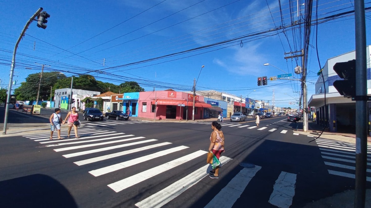 Morte ao atravessar avenida em Ribeirão reascende alerta sobre travessia fora da faixa de pedestres