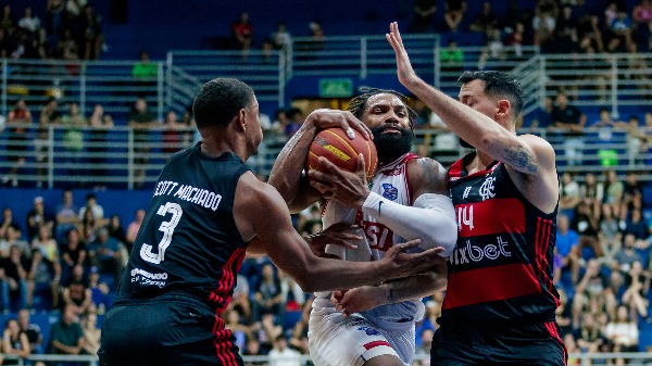 Franca Basquete encara o Flamengo em clássico pelas semifinais da Copa Super 8