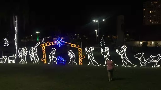 Natal de Indaiatuba antecipa luzes e terá parada on-line