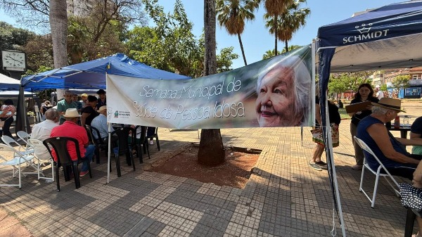 Ribeirão Preto celebra Dia do Idoso com música e serviços no Centro