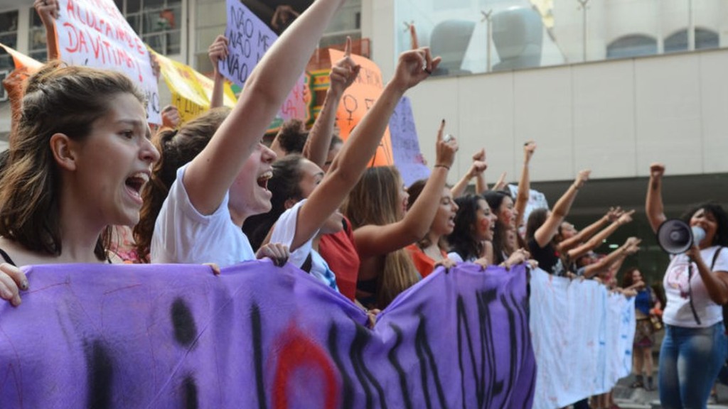 Portal PUC-Campinas » » Projeto de estudantes voltado aos direitos das  mulheres tem milhares de seguidores