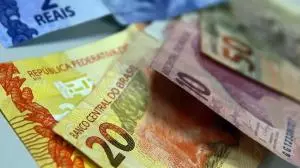 Câmara aprova MP que define salário mínimo em R$ 1.212