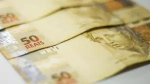 Câmara aprova MP que define salário mínimo; Veja quanto é
