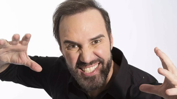 Diogo Portugal é um dos precursores do stand-up comedy no Brasil - Foto: Divulgação - Foto: Divulgação