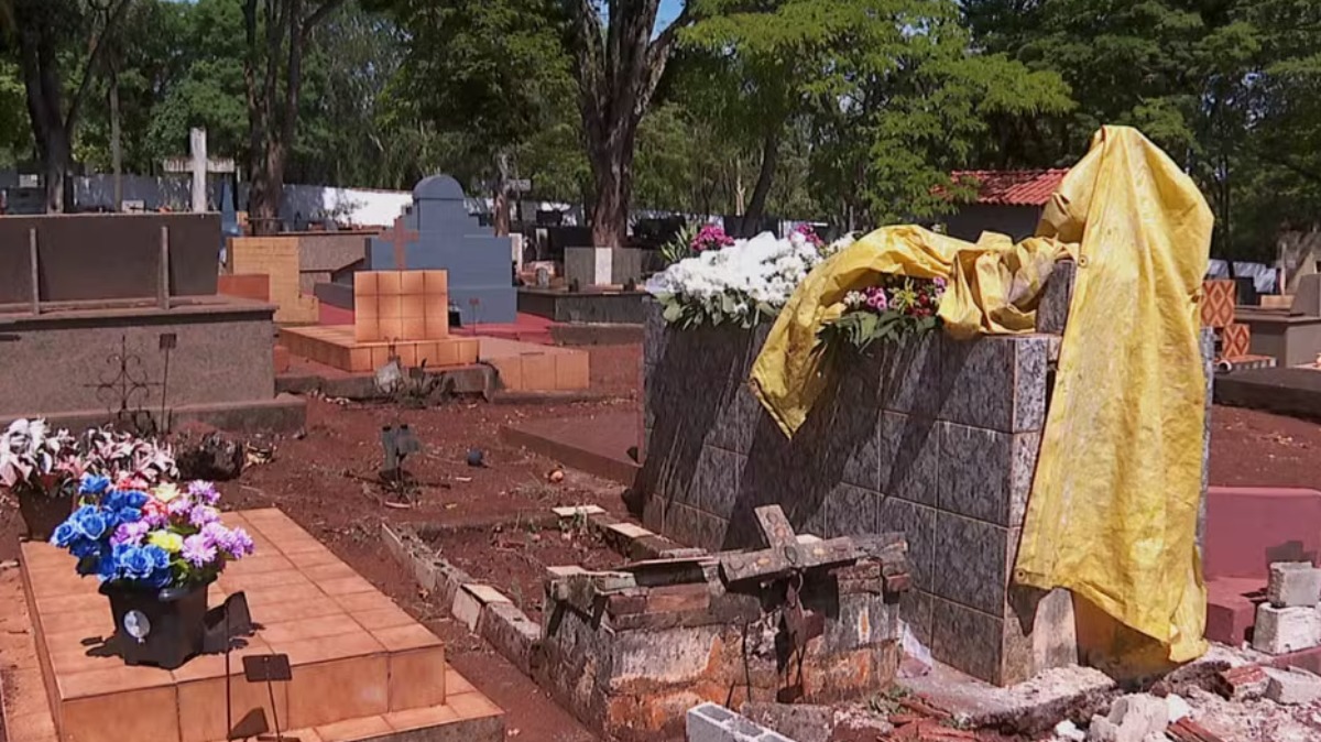 Túmulos são violados no Cemitério de Jurucê, Distrito de Jardinópolis