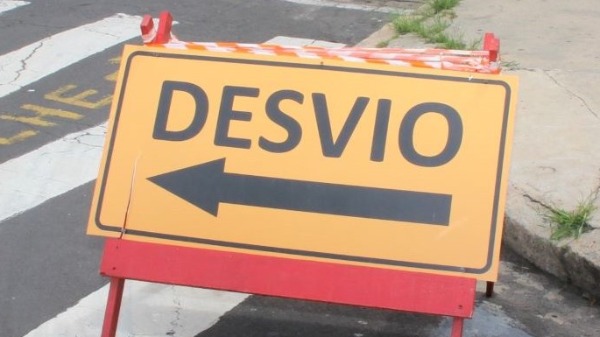 Emdec realiza interdição de trânsito no Parque Eldorado, em Campinas (Foto: Divulgação/PMC) - Foto: Divulgação
