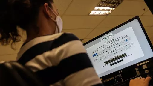 Governo divulga datas para pedir isenção de taxa de inscrição no Enem