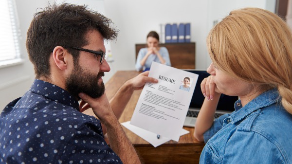 Sabia que tem algumas perguntas que são proibidas por lei em entrevistas de emprego?