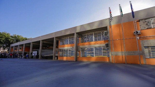 Pais protestam contra mudança forçada de horário em escola pública de Ribeirão Preto - Foto: Guilherme Sircili/CCS Ribeirão Preto