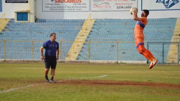 Entenda por que o estádio de São Carlos foi vetado pela FPF