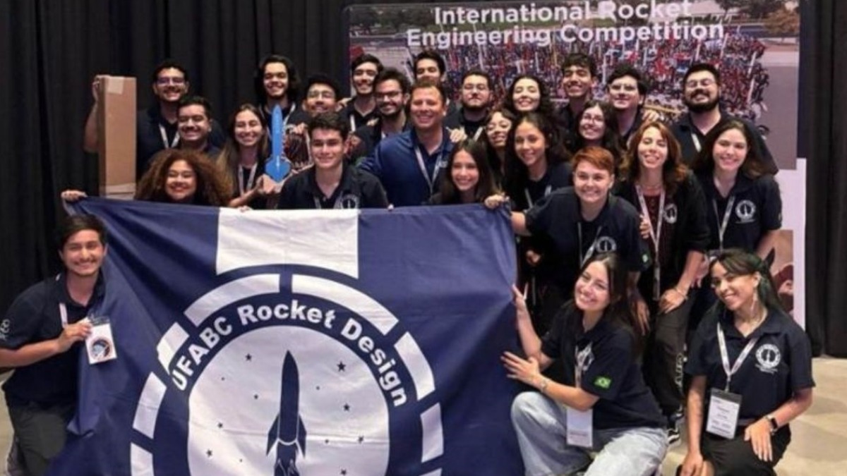 Estudante ribeirão-pretano integra equipe vencedora da International Rocket Engineering Competition