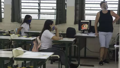 Estudantes da rede estadual têm até sexta para fazerem rematrícula