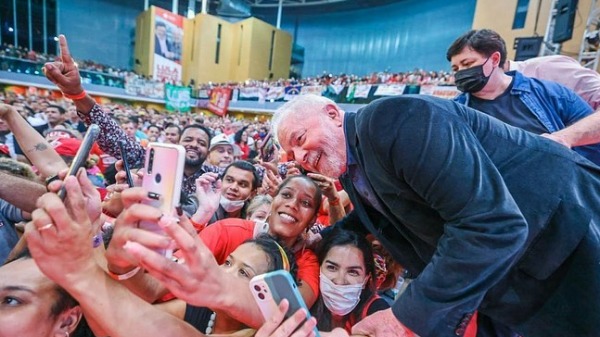 Edinho Silva quer ampliar presença de Lula nas redes sociais