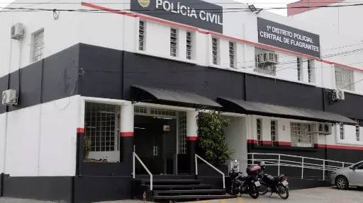 Homem é preso com carro roubado após perseguição no Centro de Campinas