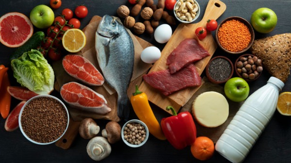 A febre da proteína: o nutriente que conquistou as prateleiras e as dietas