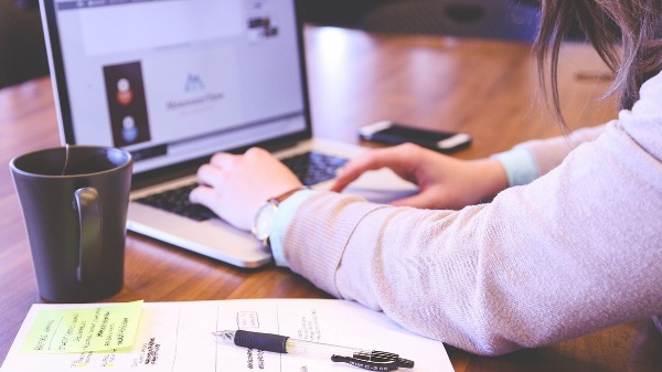 Ferramentas prometem ajudar a identificar se texto foi feito com IA (Foto: Reprodução/ Pixabay) - Foto: (Foto: Reprodução/ Pixabay)