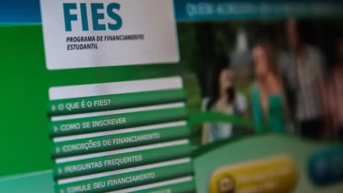 Fies oferece oportunidade em faculdades particulares (Foto: Marcelo Casal / Agência Brasil)