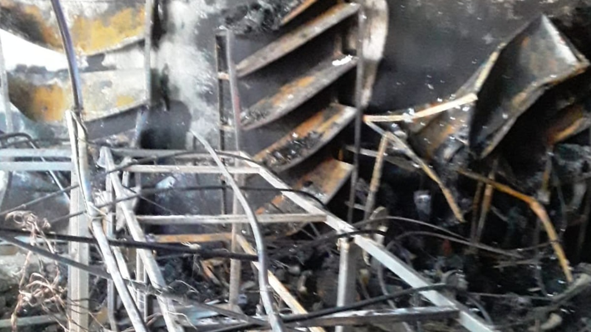 Oficina de manutenção de ferramentas elétricas pega fogo no bairro Campos Elísios Oficina de manutenção de ferramentas elétricas pega fogo no bairro Campos Elísios