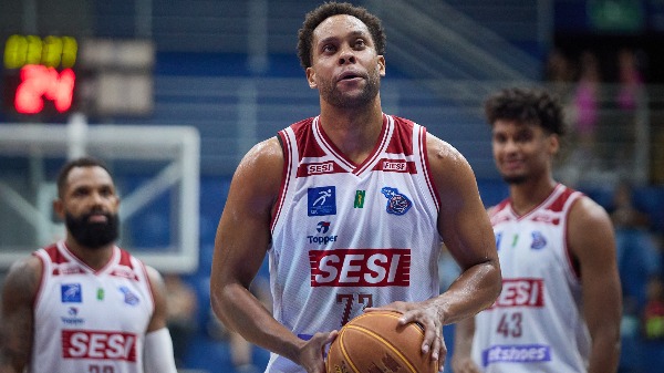 Franca Basquete enfrenta o Pinheiros pelo segundo jogo das quartas de final do NBB