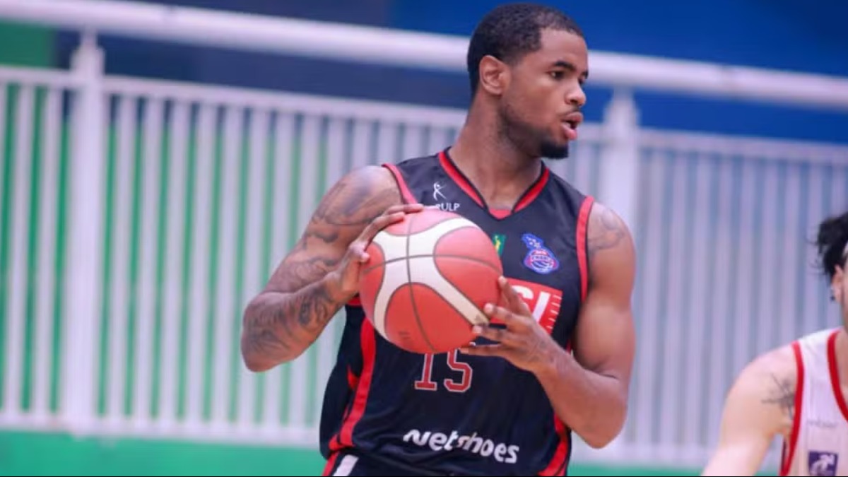 Franca vence Pato Basquete fora de casa e emplaca sexta vitória seguida no NBB Franca vence Pato Basquete fora de casa e emplaca sexta vitória seguida no NBB