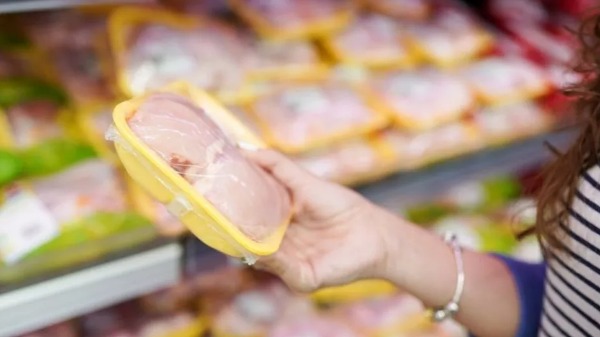 Demanda por frango cresce devido ao aumento no preço das outras proteínas animais