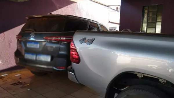 PM acha caminhonetes de luxo furtadas e detém 2 de Ribeirão Preto