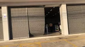 Gangue da marcha à ré volta a atacar loja na avenida Dom Pedro