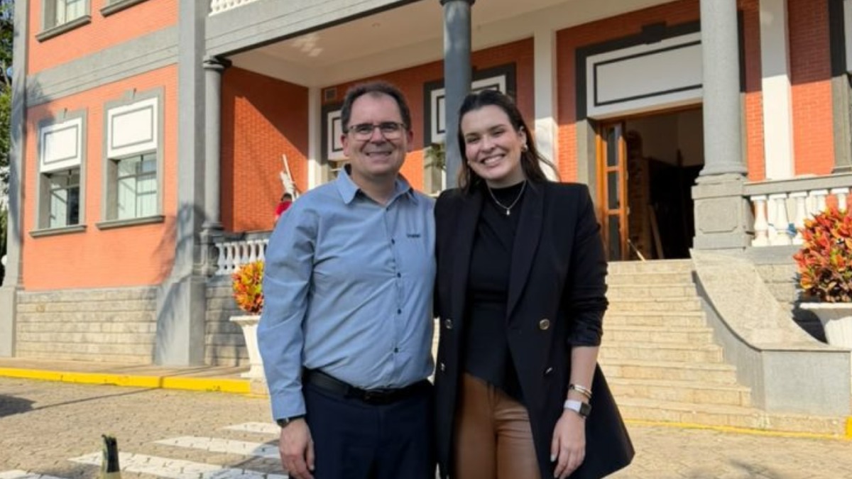 Carlos Nazaré e Thainá Bernardes - Créditos: Alaudio Folgosa do Amaral