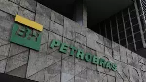 Governo federal anuncia troca de presidente da Petrobras