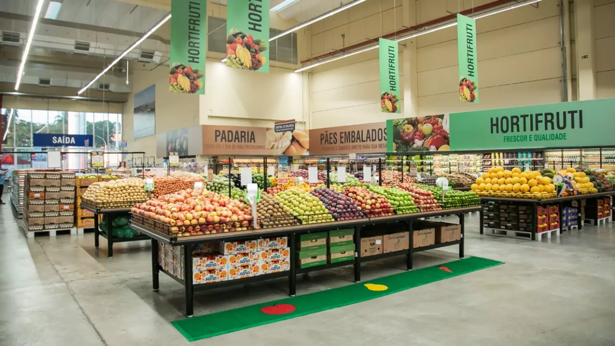 Espaço possui seções de Mercearia, Limpeza, Bebidas, Bazar, Frios e Congelados, além de Açougue, Hortifruti e Padaria - Crédito: Divulgação