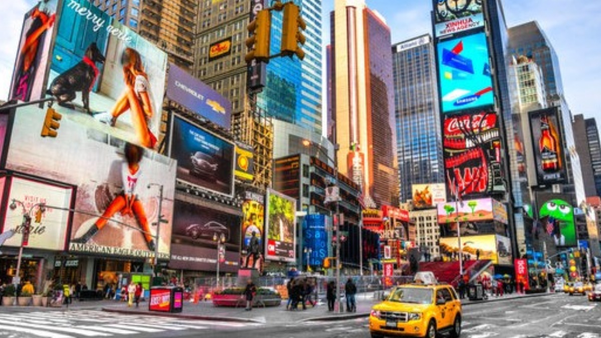 Os investimentos publicitários continuam distribuídos entre diferentes plataformas, evidenciando um mercado cada vez mais multicanal e integrado - Crédito: Divulgação