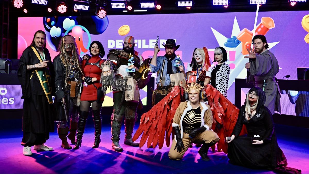 Finalistas e jurados do campeonato de cosplay do EP Games no último dia do evento, que encerrou a edição 2026 - Crédito: Thito Strambi/Enerheat