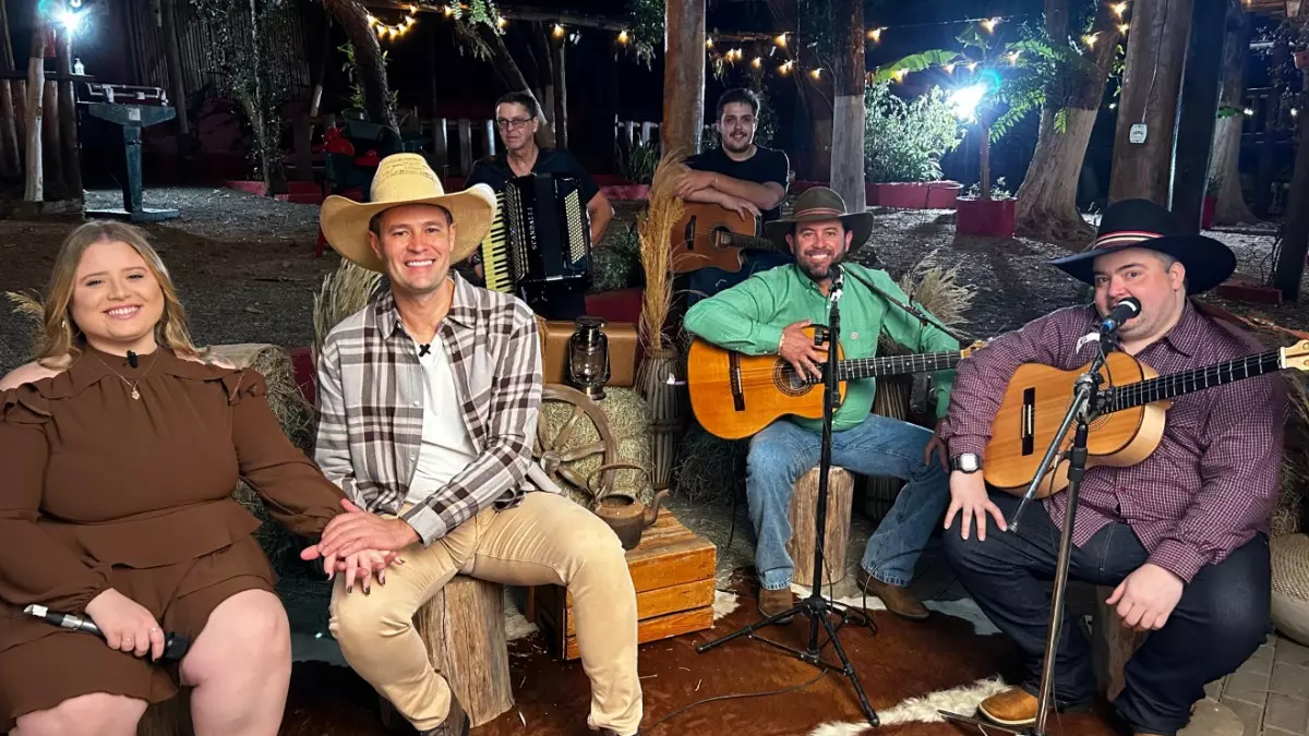 Pedro Leonardo apresenta