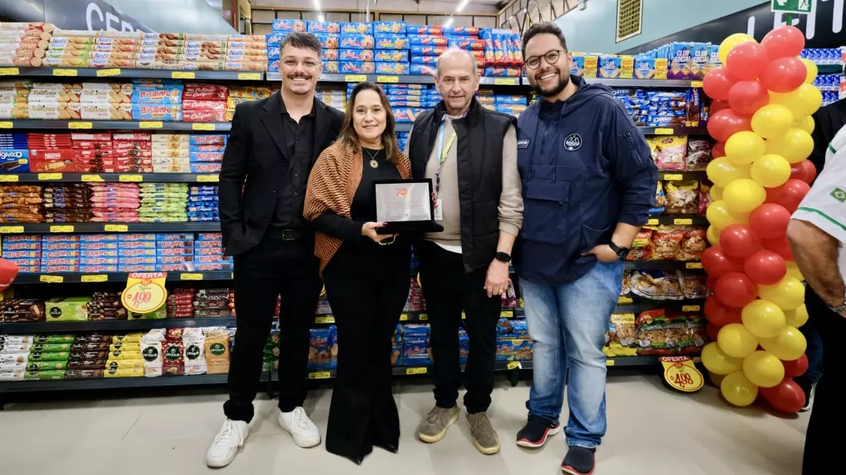 Luan Fernando, Coordenador de Marketing do Supermercados Rex, Vilma Braga, Diretora Financeira Supermercados Rex, Luiz Carlos Araujo, Executivo de Vendas na EPTV e Renato Pacheco, Chef no programa Espia Só da EPTV - Crédito: Divulgação