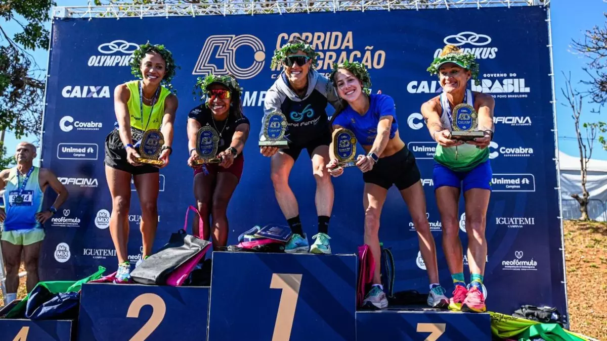 Pódio Feminino na Corrida Integração 5 km: primeiro dia de prova reuniu mais de 7 mil participantes - Crédito de foto: Rogério Capela