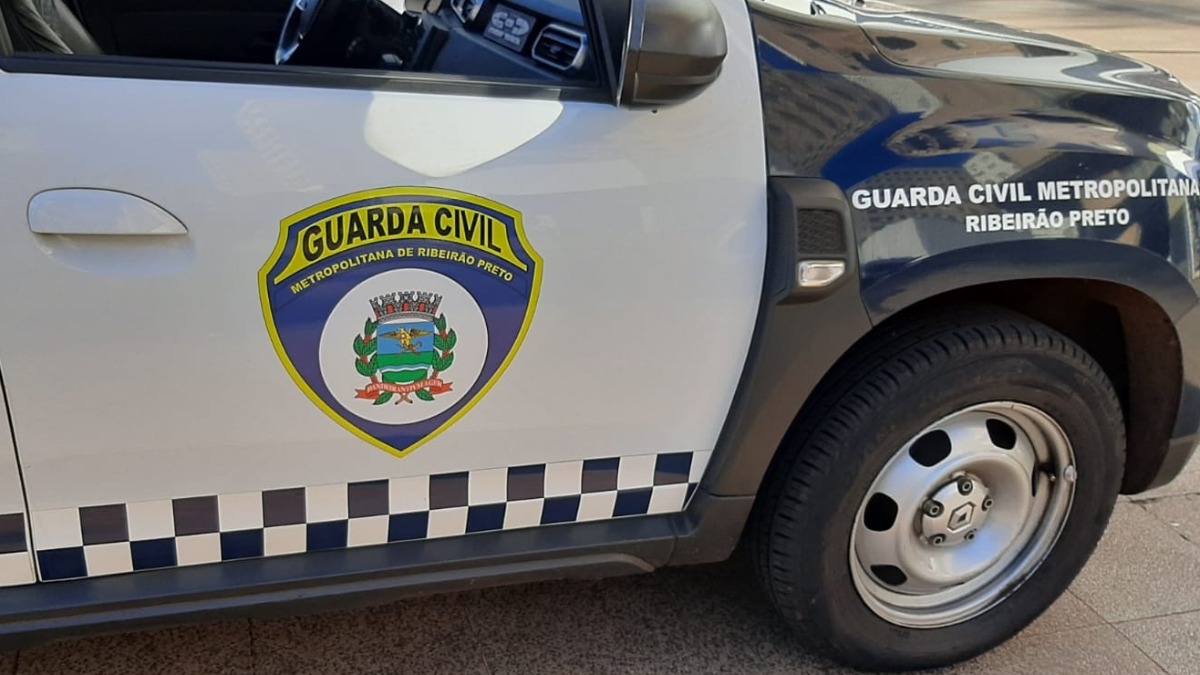 GCM vai combater flanelinhas que cobram preços abusivos na região do bosque em Ribeirão Preto