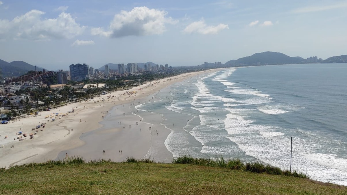 Litoral paulista deve receber quatro milhões de turistas no período de férias