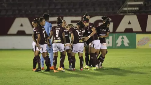 Derrota no masculino e classificação antecipada no feminino
