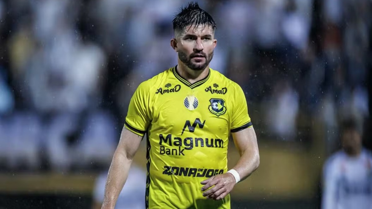 Botafogo-SP anuncia contratação do atacante Guilherme Queiroz, de 35 anos, para elenco da Série B