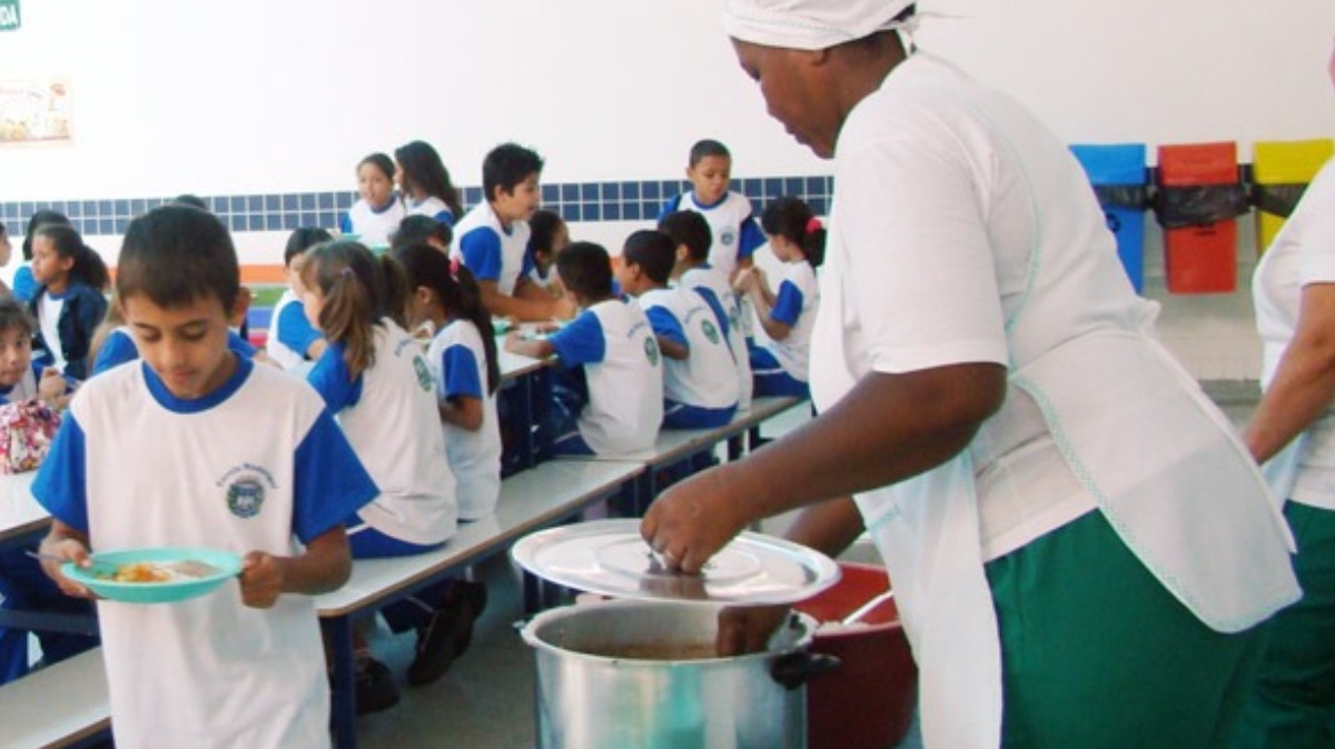 Cozinheiros de escolas da região têm receitas publicadas em e-book do Governo de São Paulo