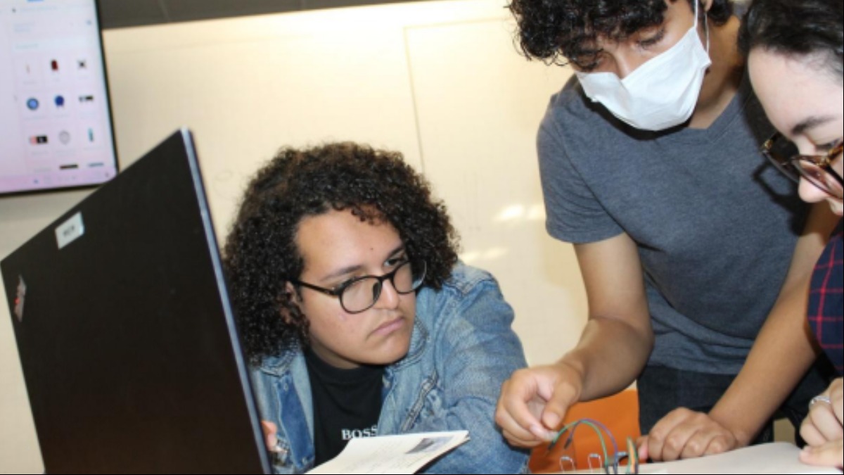 Ilum Escola de Ciência abre inscrições para Oficinas do Conhecimento
2026 (Foto: Divulgação/Ilum)