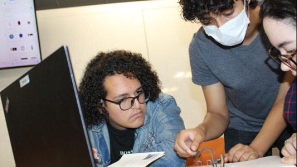 Ilum Escola de Ciência abre inscrições para Oficinas do Conhecimento 2026