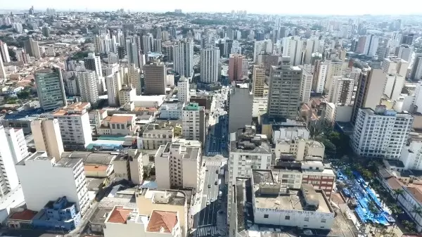 Covid: região tem menor média móvel de internações em dois anos