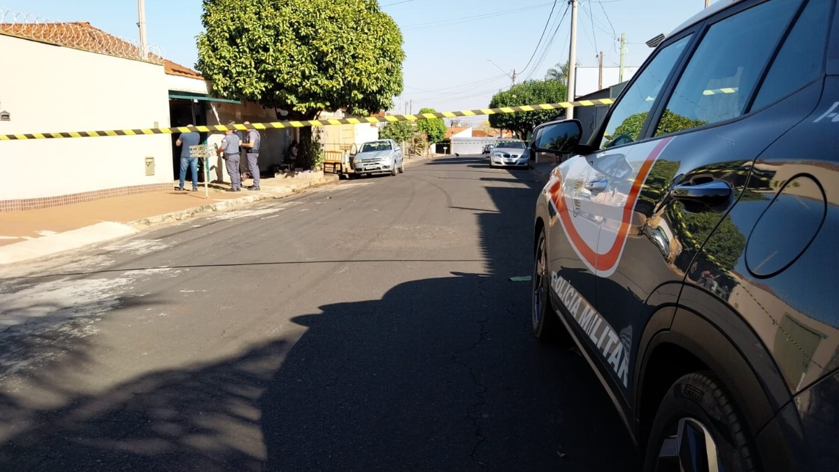 Incêndio em casa deixa idosa de 62 ano morta e outras cinco pessoas feridas em Jardinópolis
