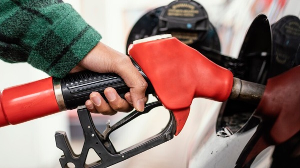 Governo Federal reforça fiscalização para garantir redução no preço da gasolina